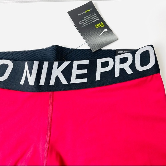 Nike | Women’s Nike Spandex’s shorts - Picture 4 of 6